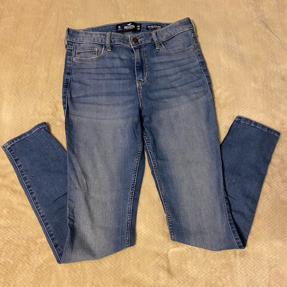 Hollister size 9 hi-rise skinny